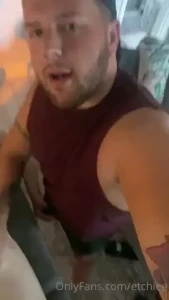 Getting my dick out giving a massage and massaging his hole