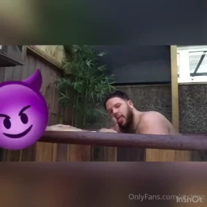 Licking up my mates load in the hottub