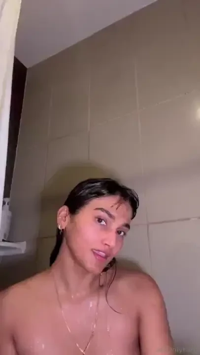 Your fav purp friend is back for some shower play spicy version in 