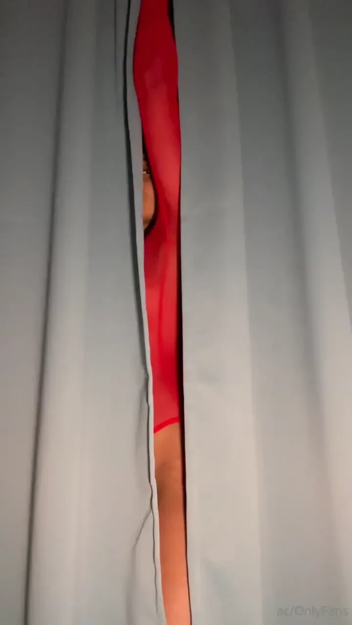 A lil teasey tease as usual the spicy version in your inboxes 