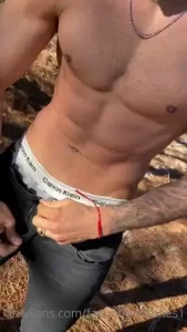 Ten a guardado este rico video en el bosque y no pod a no subirlo mi