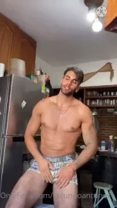 Hace tiempo quer a probar uno de estos en mi verga as que me compre 4