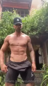 C mo se me marca la poronga con el short tanta leche te dar a con este