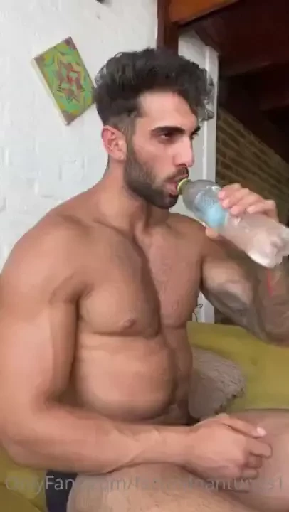 Ando con muchas ganas de mover el culo arriba de alguna pija te lo 