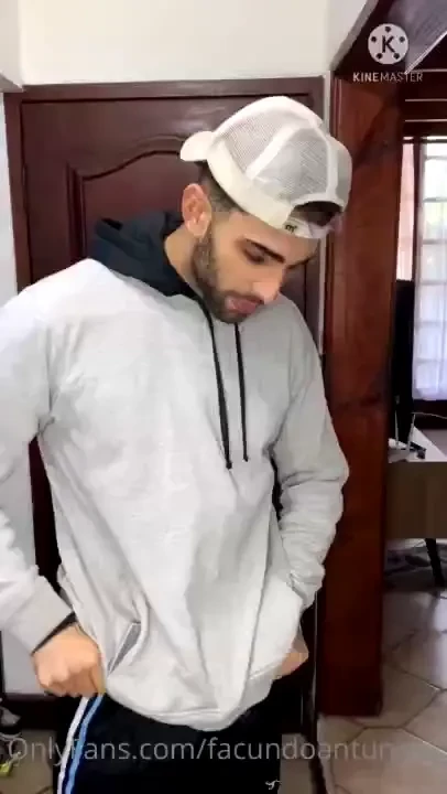 Reci n llego a casa y ya me est s mirando as bebe que queres que te 