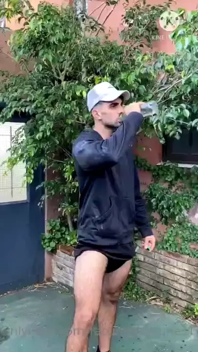 No pod a ir a practicar a la cancha entonces me puse a hacer los 