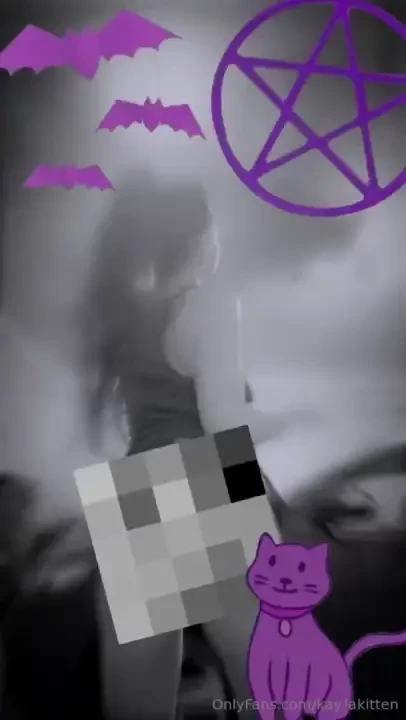 You wanna see some ass i wanna see sum cash so keep them dollars comin 