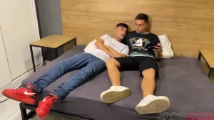 Top boyfriend mummifies his bottom and makes him cum