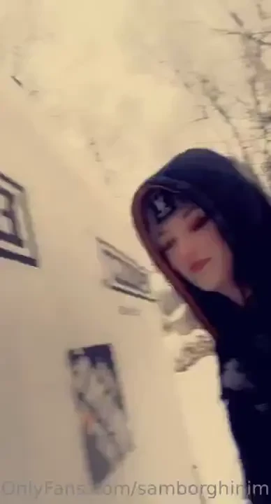 Yooo check it out is ya main hoe samborghini tryna work werk twerk 