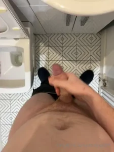 Bored at a friends house and got horny so had to sneak off to the
