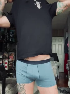 Dirty work day finally over time to get ready for my weekend