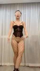 Do you like to see me dancing in heels and fishnet