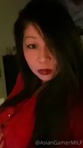 Time for a titty tease loosen up my buttons