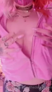 On my way to the gym if you see me braless and jogging do stare