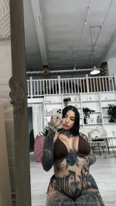 Tip something to get my attention i feel generous