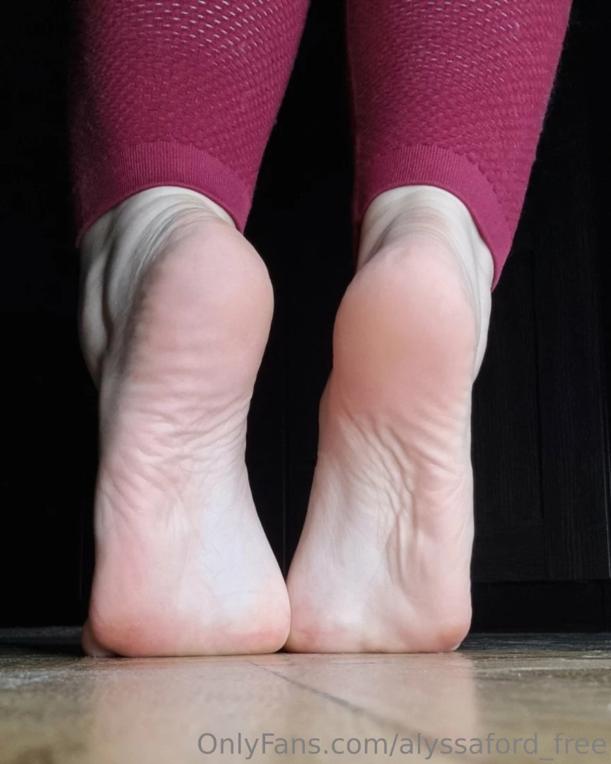 Trace my wrinkles with your tongue 