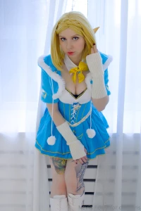 Studio photo - nun and zelda