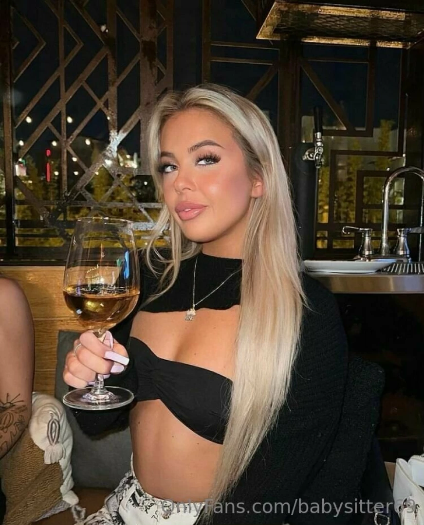 My horny ass bestie just turned 18 amp finally made an account she s part 20 