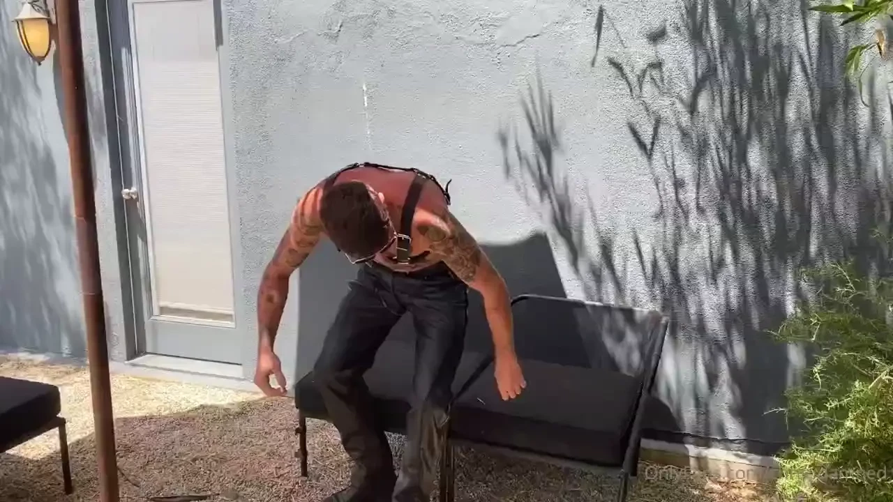 Making trentcougar my sub i love making a big guy my bitch leather 