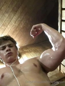 Hope you re all having a good day dm me for custom content