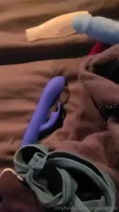 16 minutes of playtime where i encourage you to cum with me and again