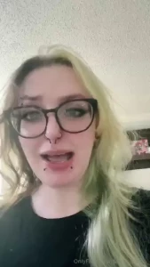 Actually editing a new video right now