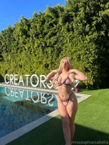 This look deservers your full attention