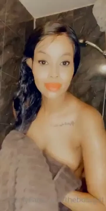 I need big dick in the show horny asf come and fuck me daddy 