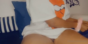 Siil leefeew hadaad ahay dm me we can have some fun i m hot and wet