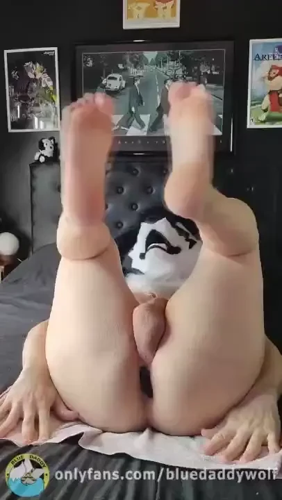 Hey cuties uwu i wanted to shared my video where i play with my bd 