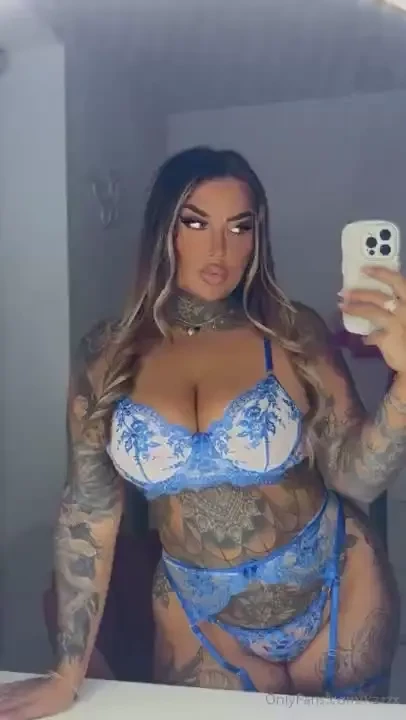 Happy sunday gonna be online all day so message me x 