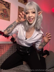 Mmm who wants to play with me tonight i was a little naughty in front