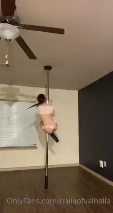 Fully nude pole vids for sale dm me for them 
