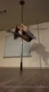 It s late im going to bed goodnight