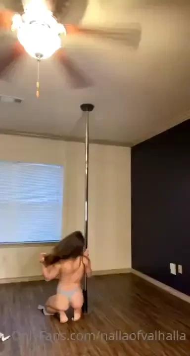 I haven t posted a pole video in quite a while enjoy babes dm for more 