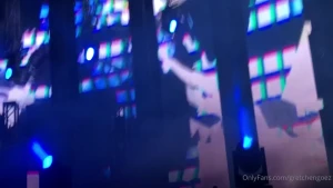 I know i said i was gonna stay in the vip but the 3rd row shoulder