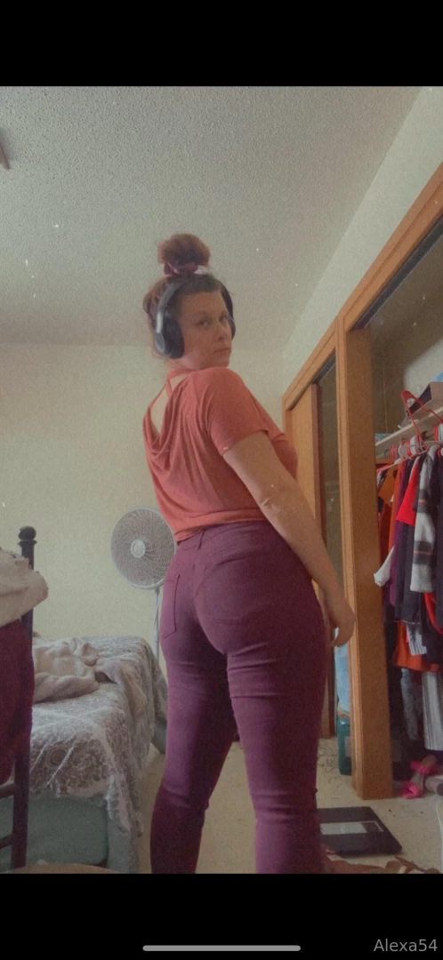 Do these pants make my butt look good good 