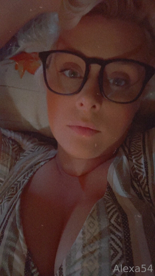 Message me your fantasy you have with me 