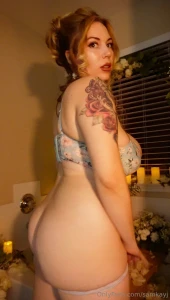 Hi my loves sending out a mini set and a lil thank you to all my