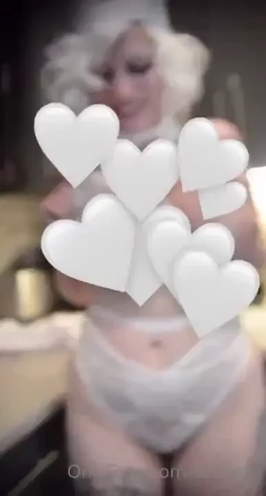 Tip me 10 to receive uncensored vid 