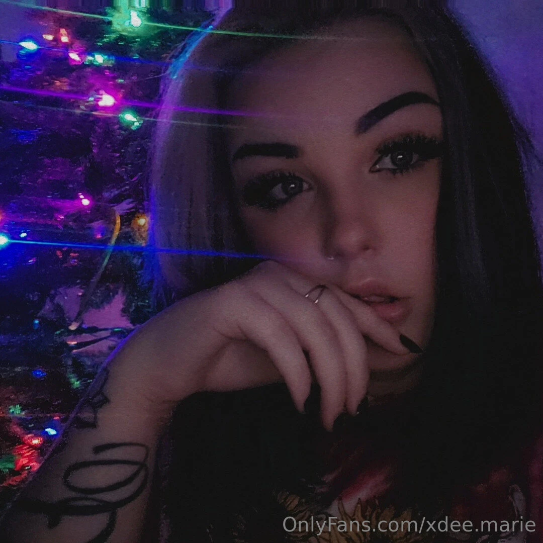 Merry christmas i hope you have a wonderful day even if it s hard keep 