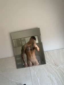 Who s coming to sunbathe