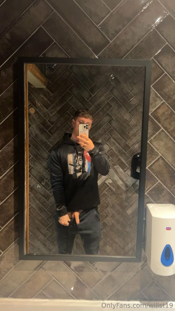 Tipsy at the pub 