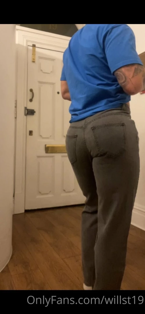 My bum looks huge in these jeans 