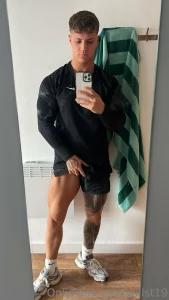 Eveone out your renew on for a treat