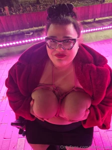 Big girl in the city