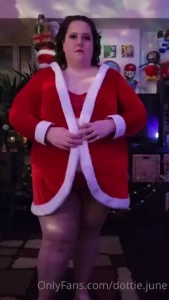 Little christmas treat with peach june