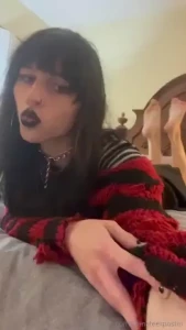 Hmu for customs solo videos are 120 couples videos are 250 and pics