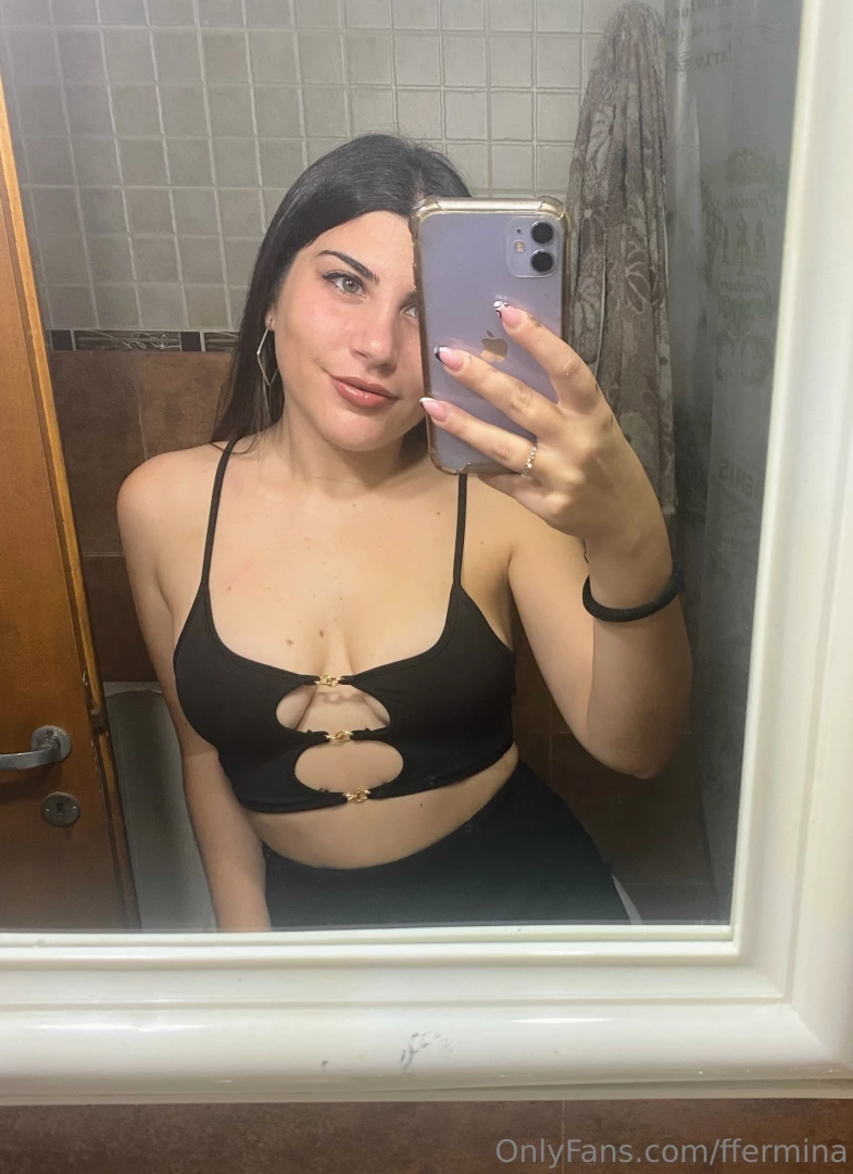 Do you like how i get ready to go out partying 