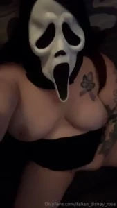 Wanna make me scream daddy
